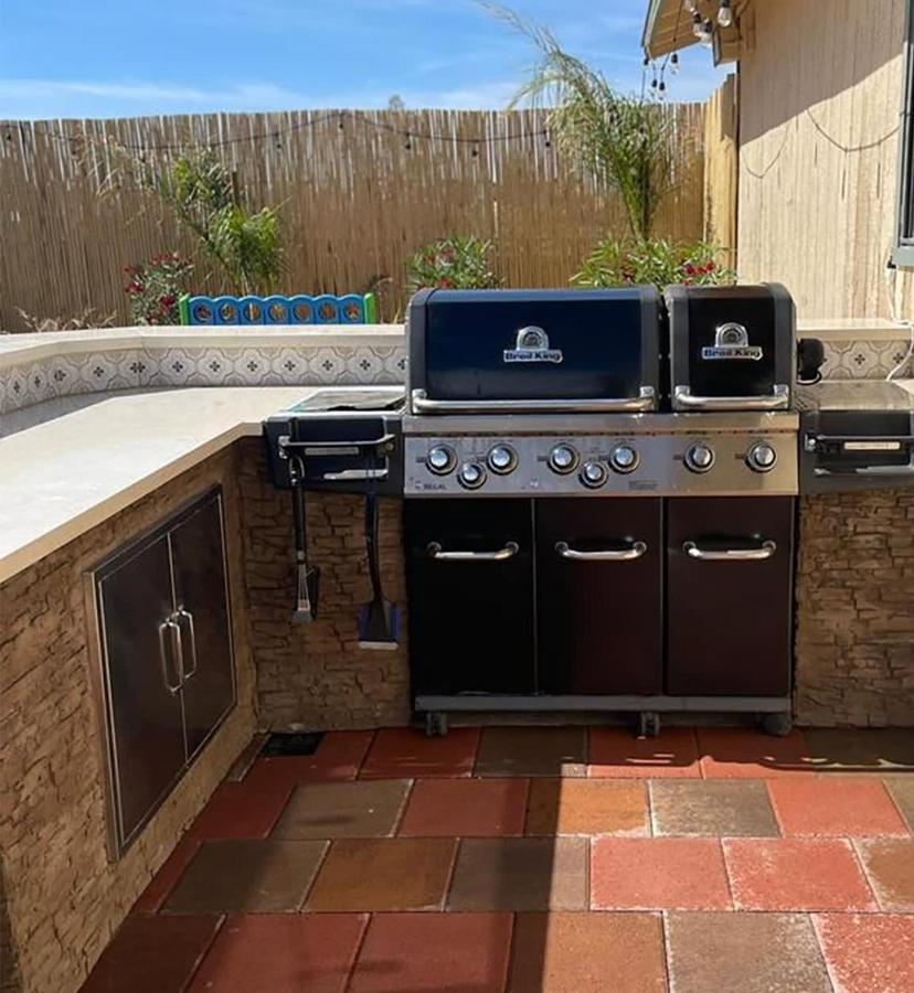 Buddha Mansion Luxury - 8br Modern, Hottub, Huge Pool, Sauna, Bbq Grill, Game Las Vegas