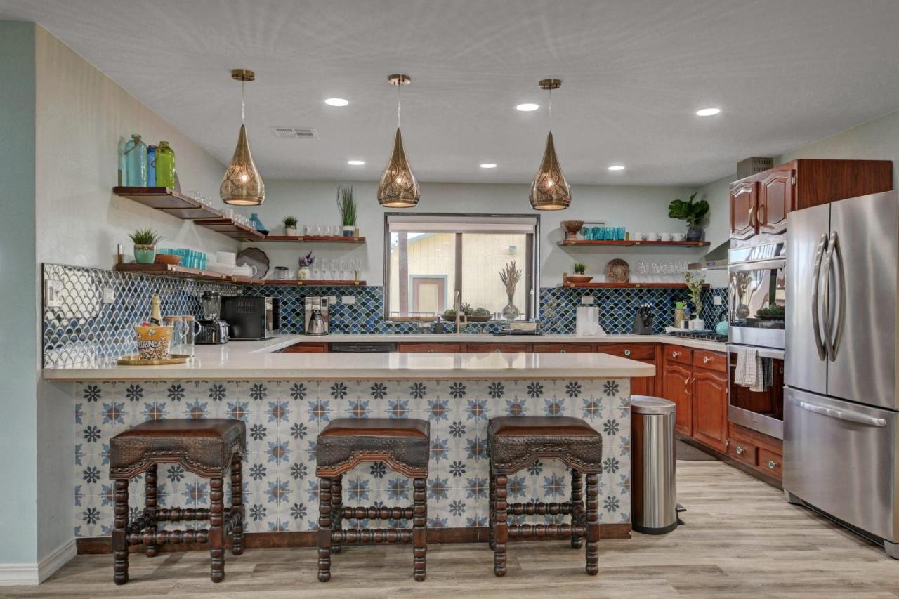 Buddha Mansion Luxury - 8br Modern, Hottub, Huge Pool, Sauna, Bbq Grill, Game *