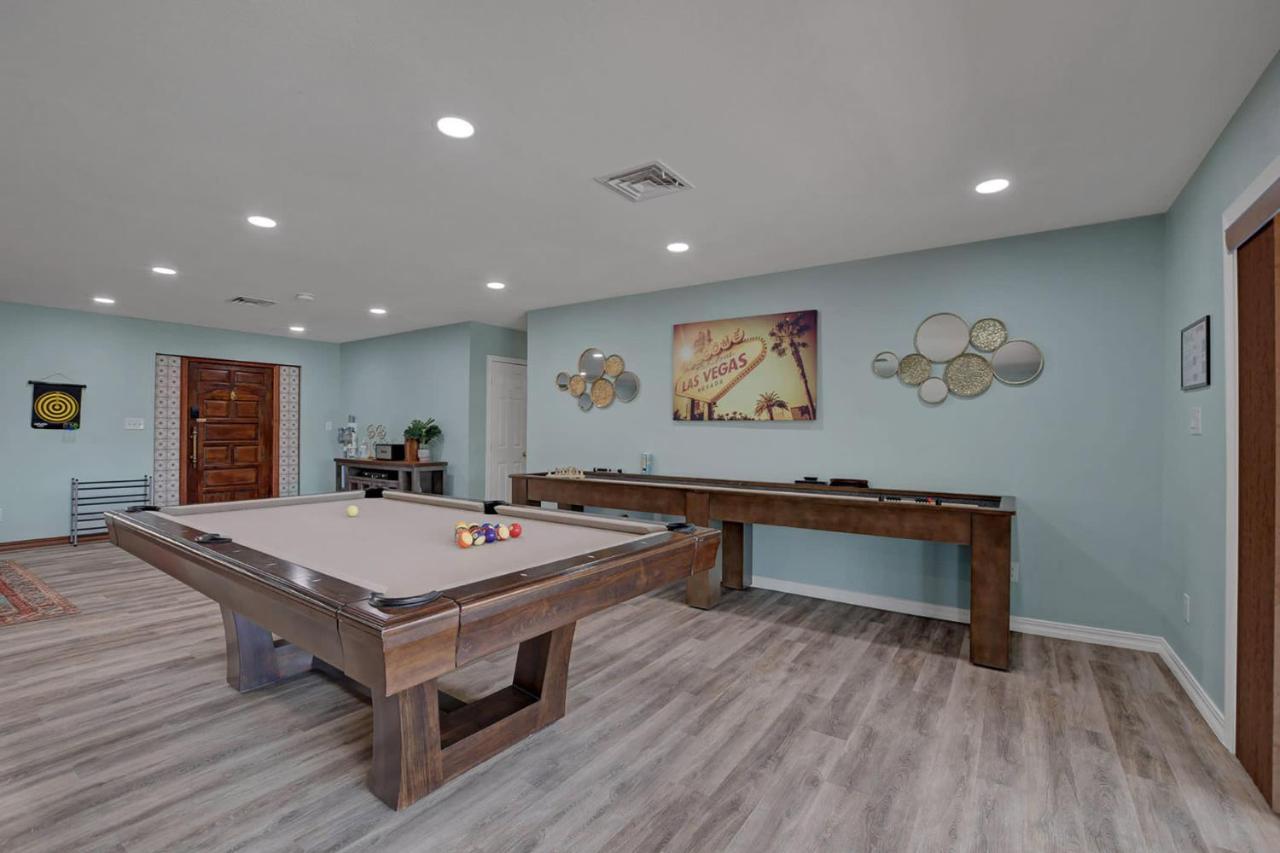 Buddha Mansion Luxury - 8br Modern, Hottub, Huge Pool, Sauna, Bbq Grill, Game Holiday home Las Vegas