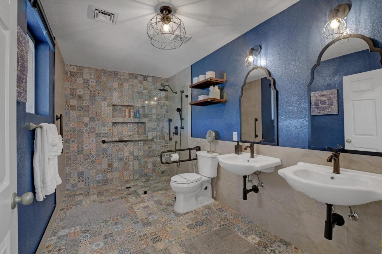 Buddha Mansion Luxury - 8br Modern, Hottub, Huge Pool, Sauna, Bbq Grill, Game